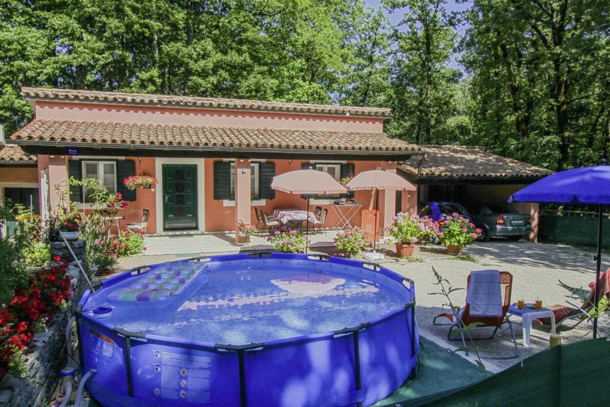 Dalibor In Jakacici - Haus Fuer 2-4 Personen Gracisce Exterior photo